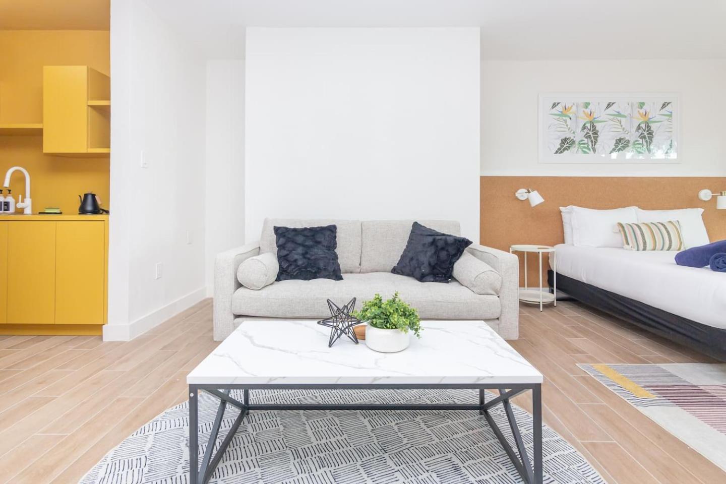 Large Stylish Studio Apartment In El Portal #3 Μαϊάμι Εξωτερικό φωτογραφία