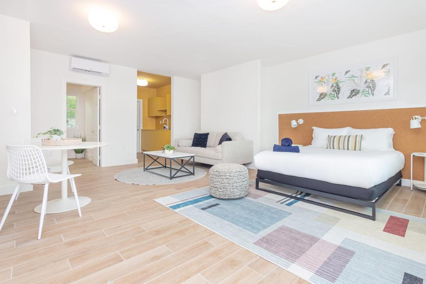 Large Stylish Studio Apartment In El Portal #3 Μαϊάμι Εξωτερικό φωτογραφία